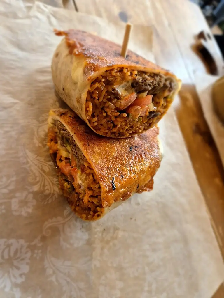 hannah tullett_Fuegos Street_Southsea_review