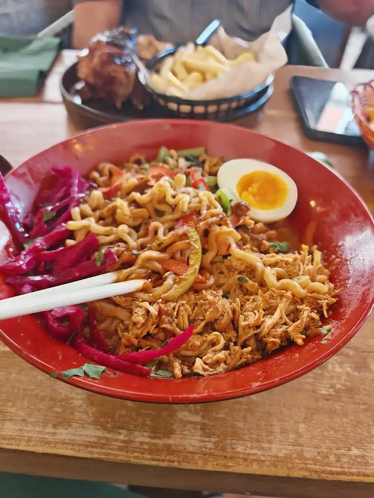 Lesley Kamara_Fuegos Street_Southsea_review