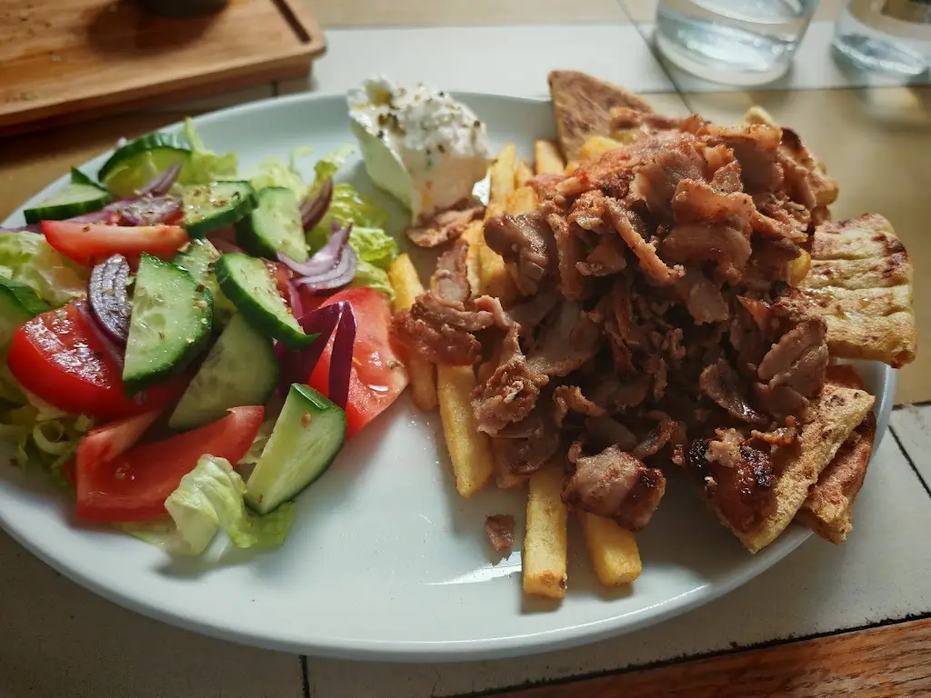 Nikol Genova_Avli of Battersea_Battersea_review