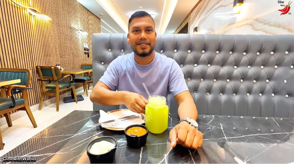 Abdul Wahid _Roma Restaurant_Southall_review