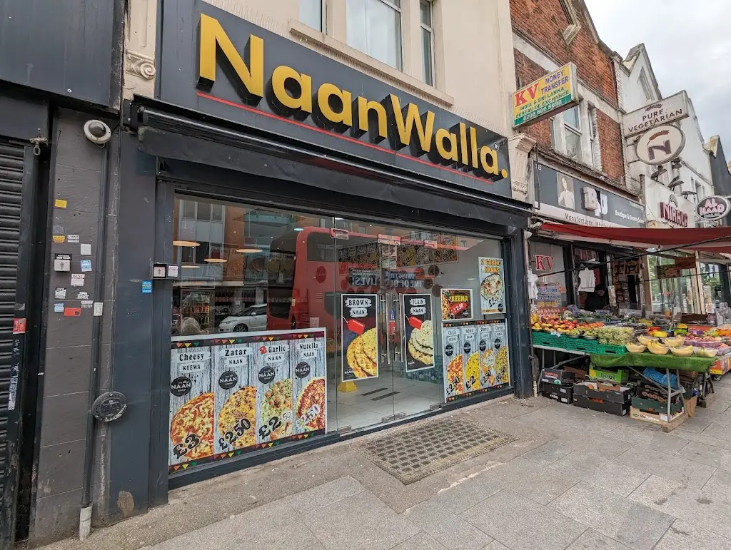 Mujahid Sachoo_Naanwalla_Southall_review