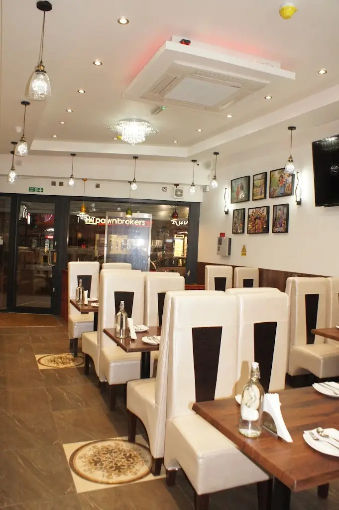 Aahar Indian Vegetarian Restaurant_Southall_slider_image_1
