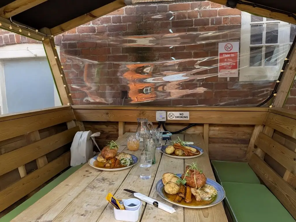 Samantha Graywolf_The Swan Inn Stalham_Stalham_review