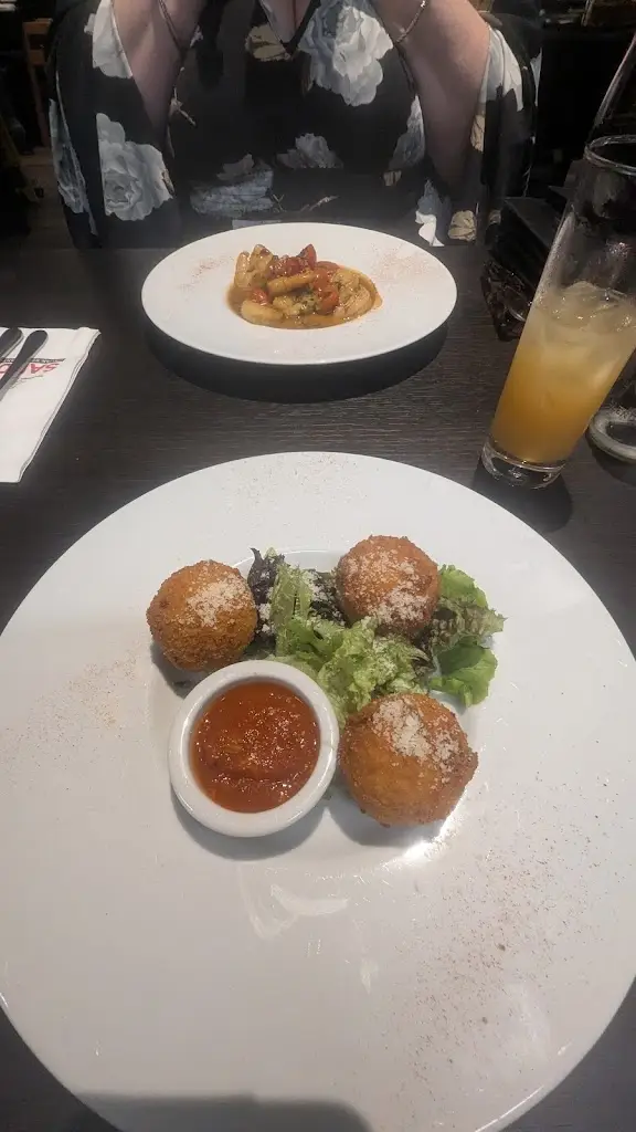 Courtney Henshaw_Sapori Italian Restaurant_Southport_review