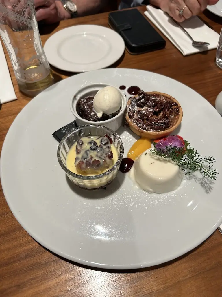 John Hayes_The Office Bar & Restaurant_Southport_review