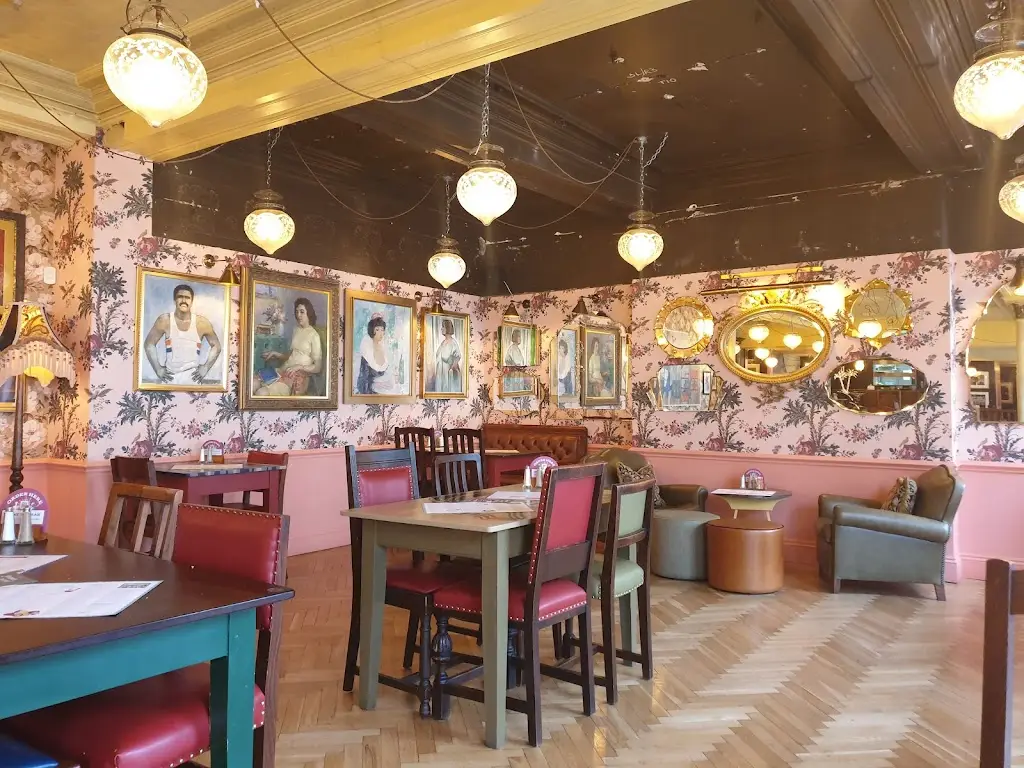 Occulo Lounge Restaurant in Southport