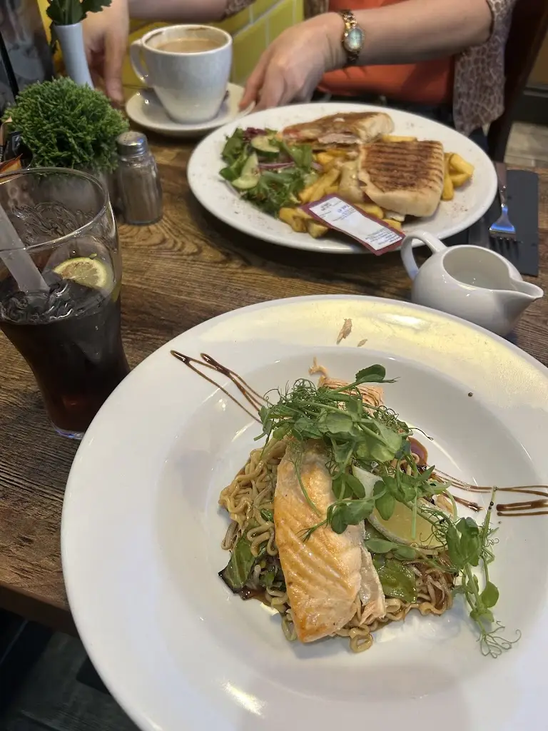 April Graydon_Little gourmet_Southport_review