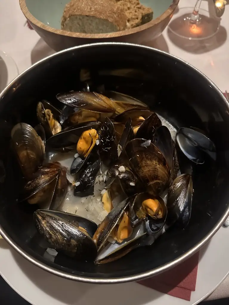 Angela Surtees_Lansdowne Bistro_Southport_review