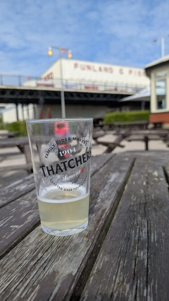 Rob Moore_Marine Lake Cafe & Bar_Southport_review