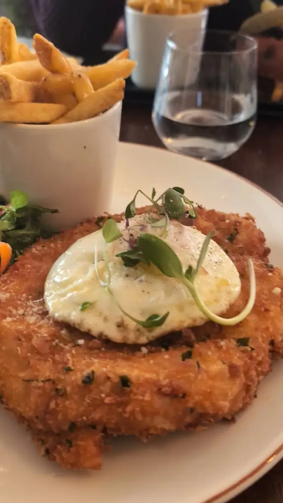 The Cornelian Staines Riverside Brasserie_Staines_slider_image_2