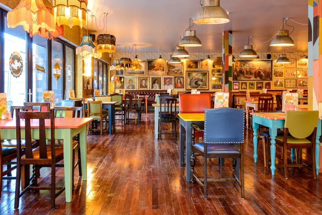 Nostrano Lounge restaurant à Staines