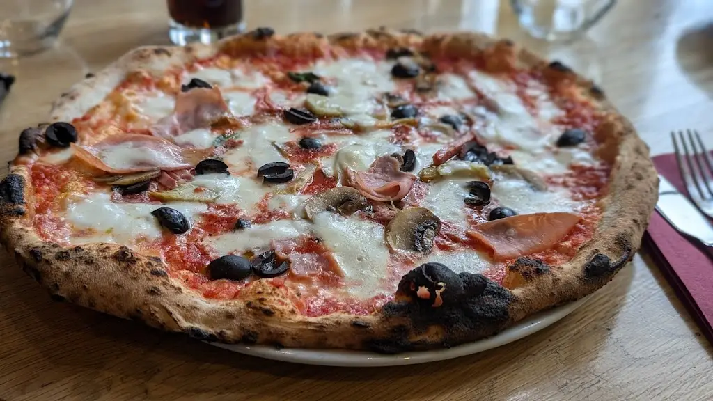 Giovanni De Angelis_I Terroni_Staines_review