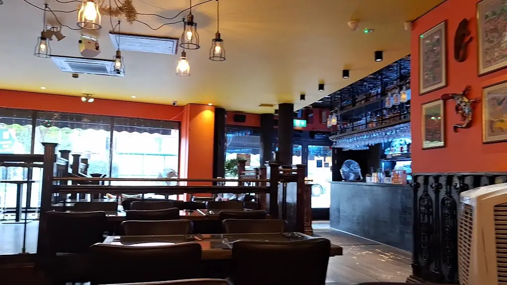 The Mexicanos_Staines_slider_image_3