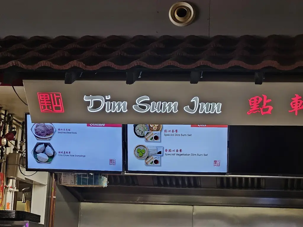 K W (KW)_Staines Food Court_Staines_reseña