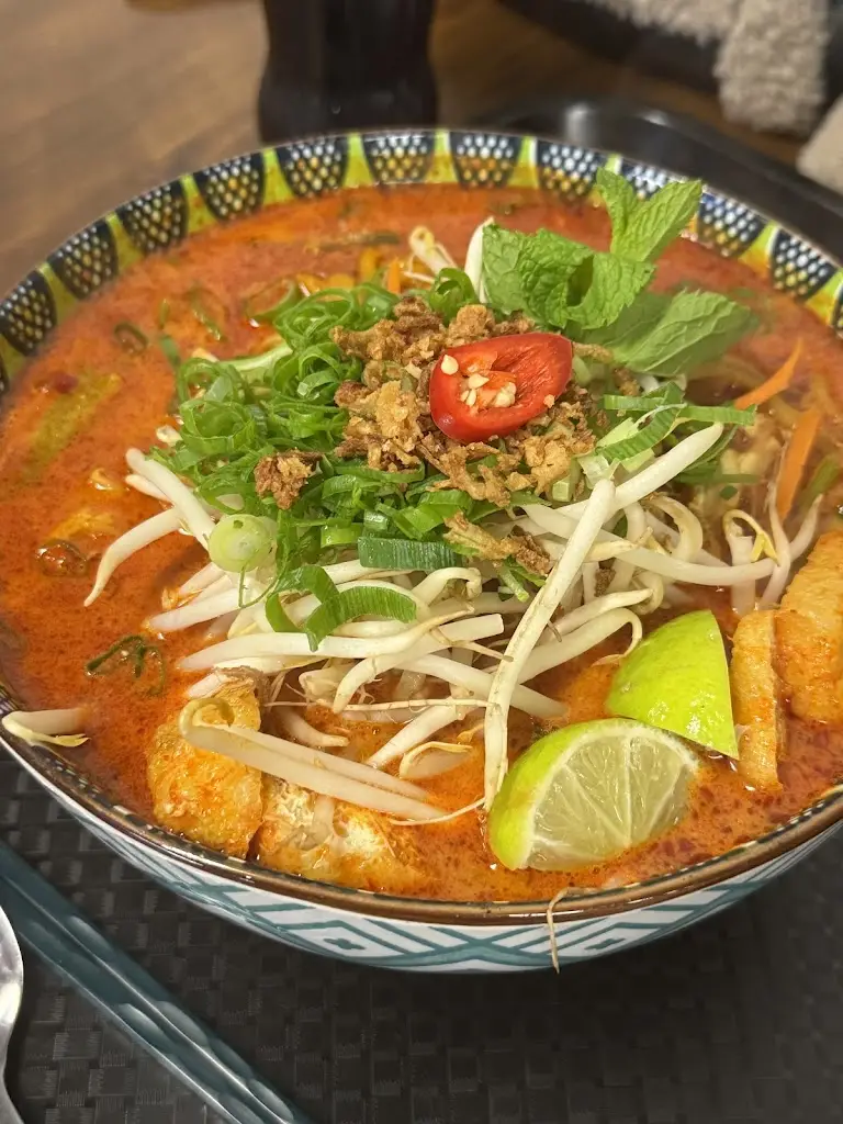 LNK_Staines Food Court_Staines_reseña