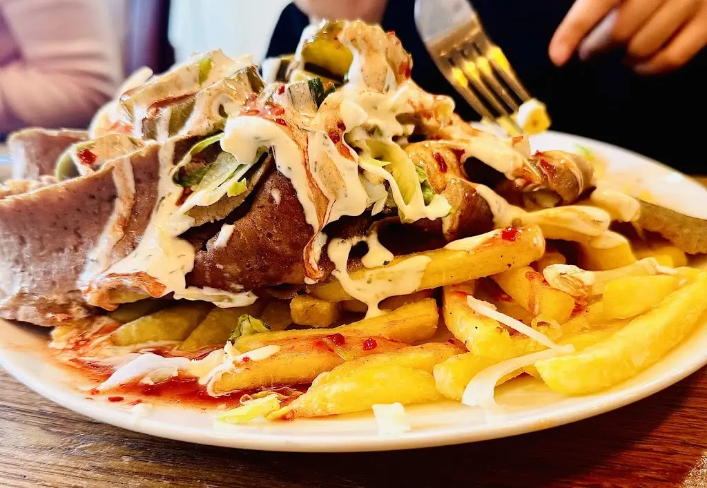 Amine Solomon_Nomad_Staines_review