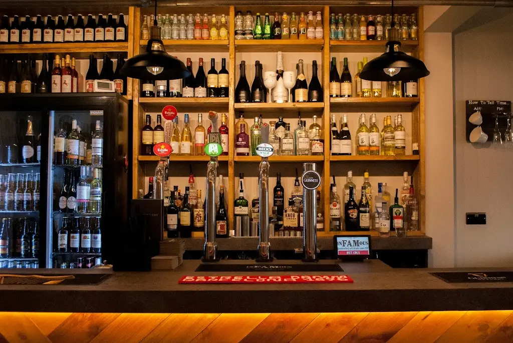 No. 10 Cafe Bar & Bistro restaurant in Stamford Bridge