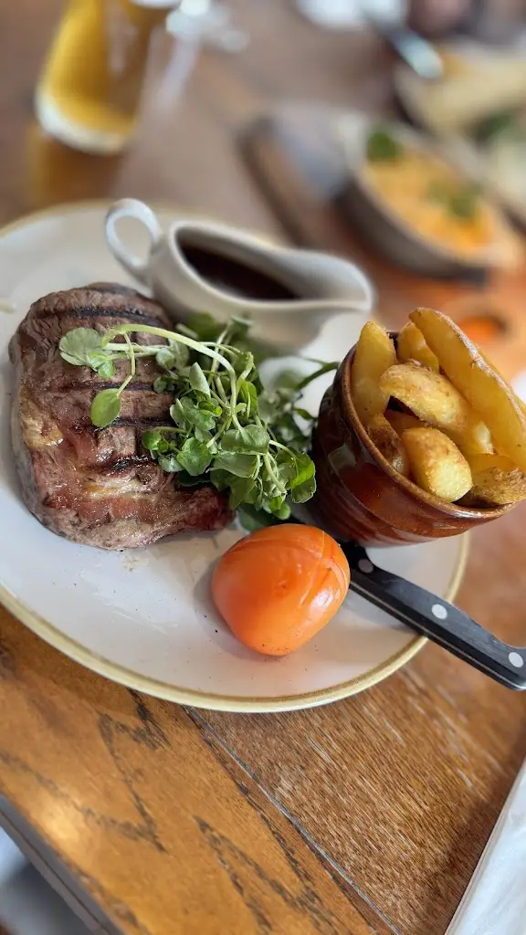 Richard Hayes_The Three Cups_Stamford Bridge_review