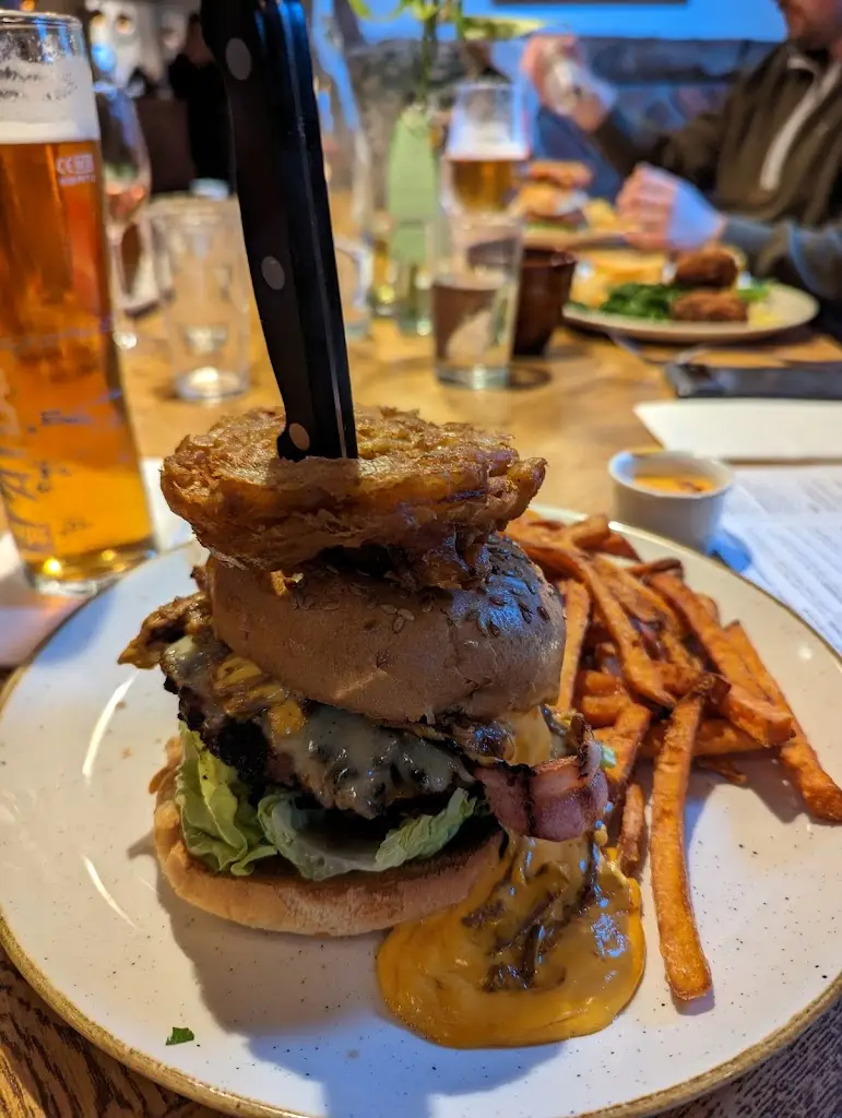 The Three Cups_Stamford Bridge_slider_image_2