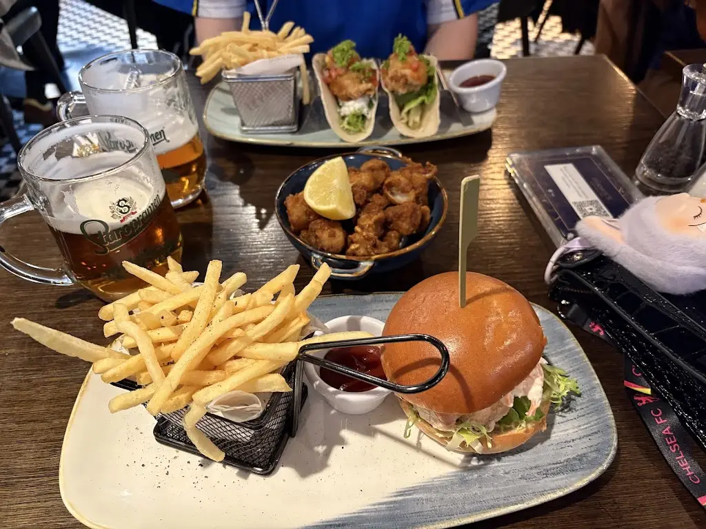 B Prendergast_Frankie's Sports Bar & Grill_Stamford Bridge_Bewertung