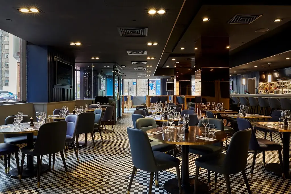 Frankie's Sports Bar & Grill_Stamford Bridge_slider_image_1