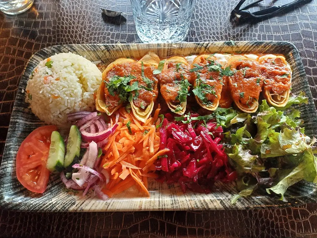 Nolaki_Stansted Mountfitchet_slider_image_3