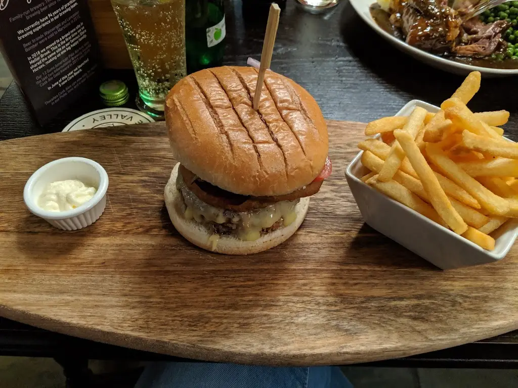 Menu_Craven Heifer at Stainforth_Stainforth_image_6