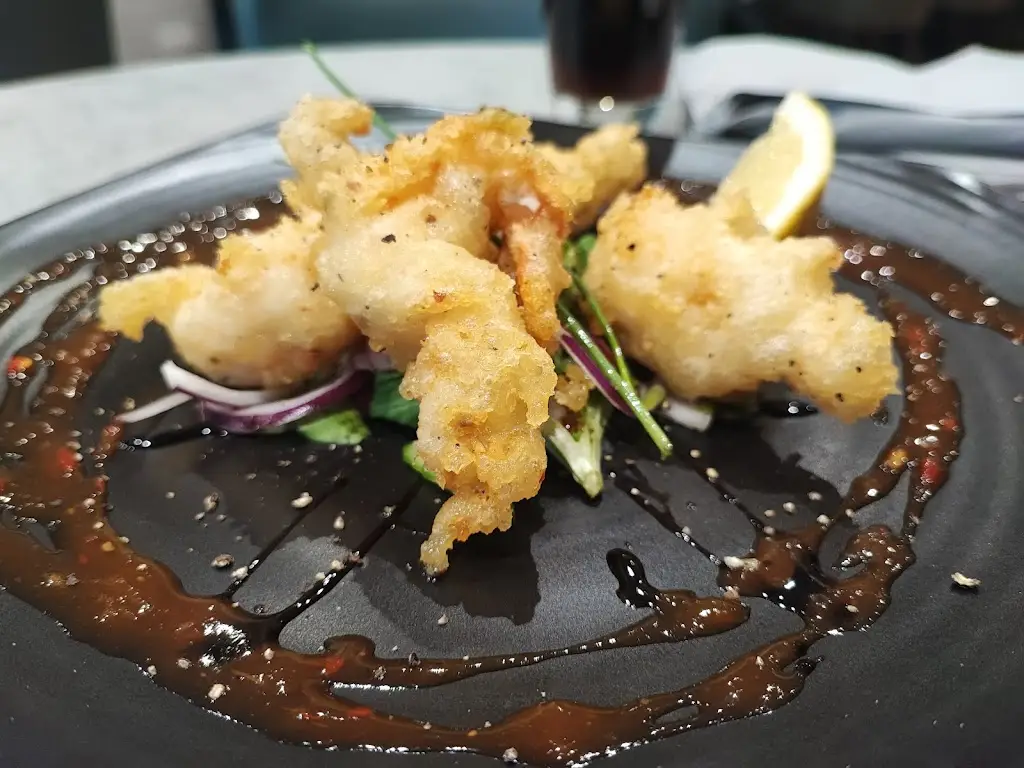 Jumping Cartle_Abbraccio_Stalybridge_review