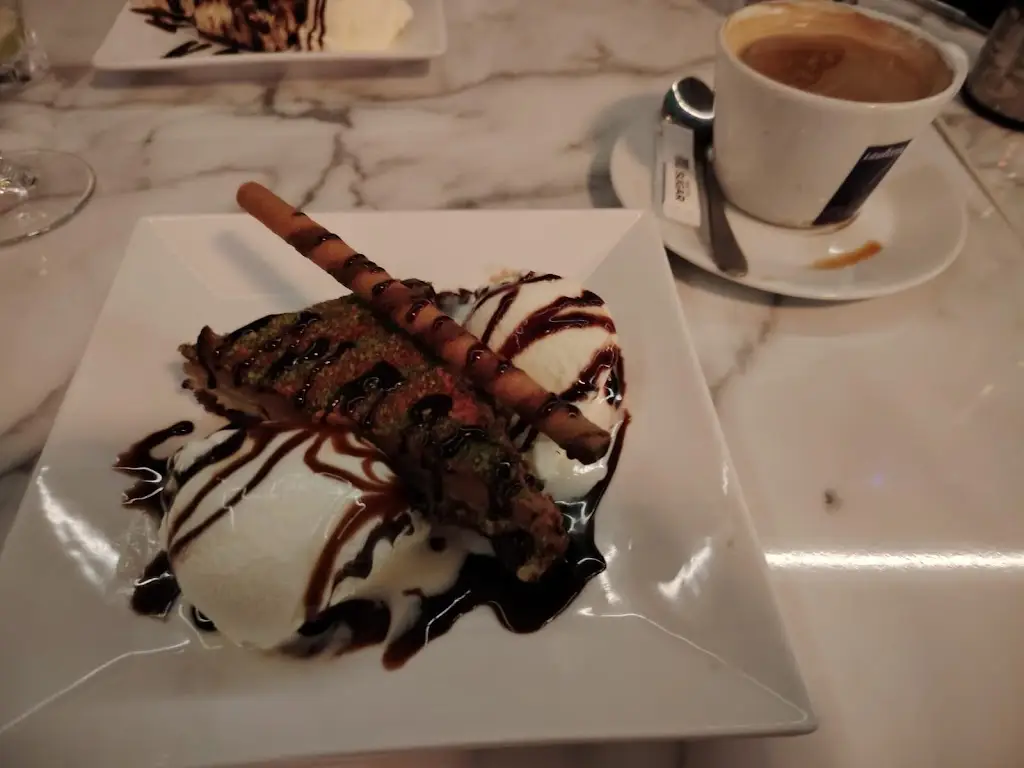 helen springthorpe_Cyprus Inn_Stalybridge_review