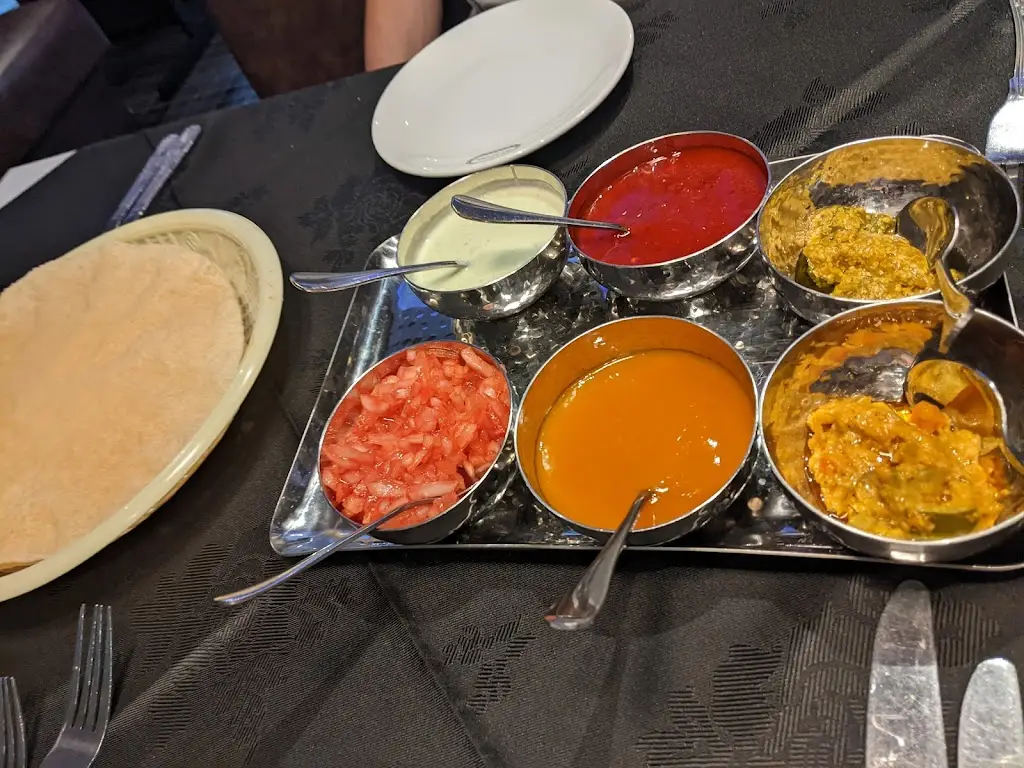 Mahal Indian Restaurant_Stalybridge_slider_image_3