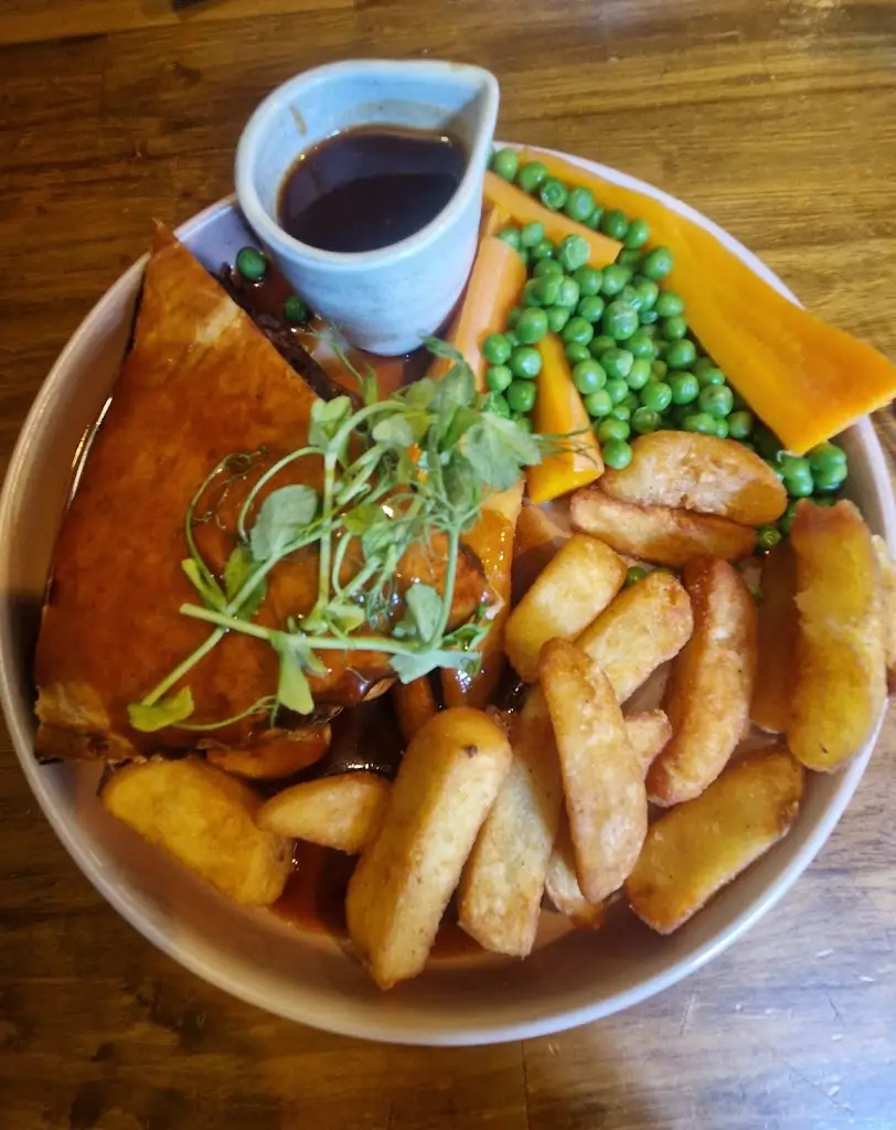 Ashleigh Hughes_Waggon & Horses, Matley_Stalybridge_review
