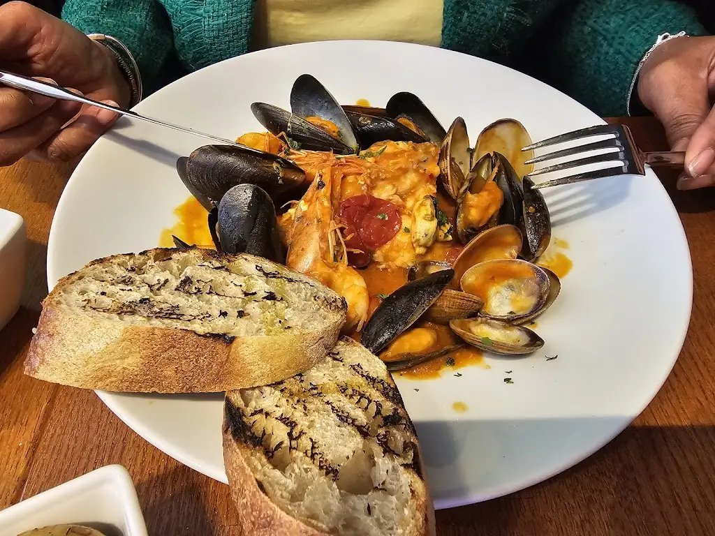 Sheri-ann Lewis_Amalfi Beckenham_Beckingham_reseña