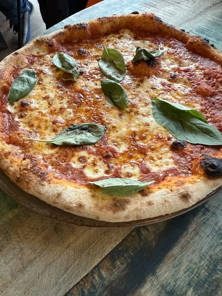 bhav 91_Salty Bay Pizza Kitchen_St Austell_review