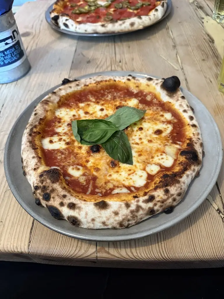 Jaccob Jones_Salty Bay Pizza Kitchen_St Austell_review