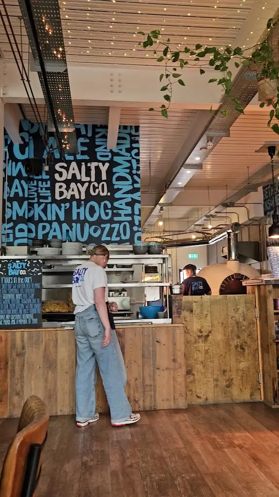 Salty Bay Pizza Kitchen_St Austell_slider_image_2