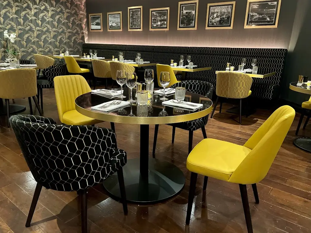 Taste Brasserie_St Austell_slider_image_1