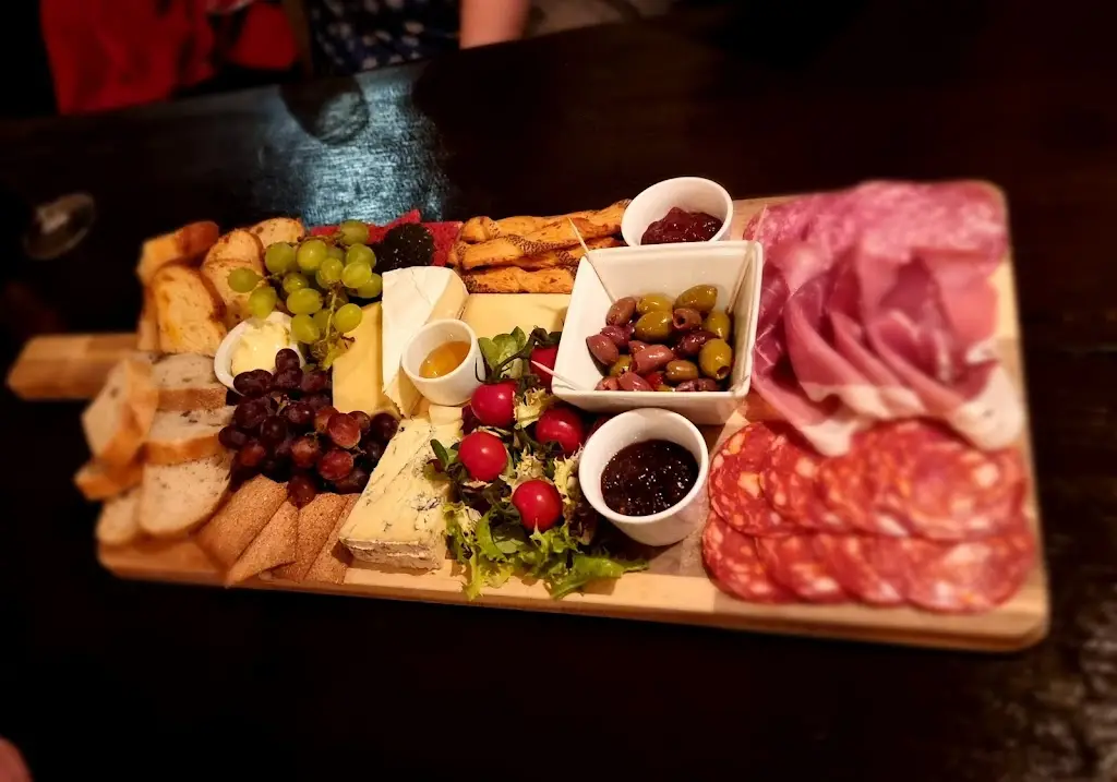 Martyn Cadwaladr-Jones_For The Love Of Wine_Stanwick_review