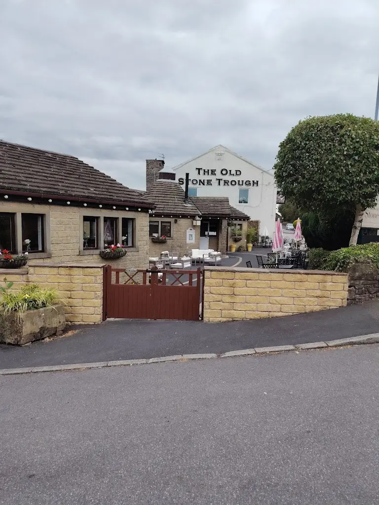 Michael Neilson_Old Stone Trough_Steeton_review