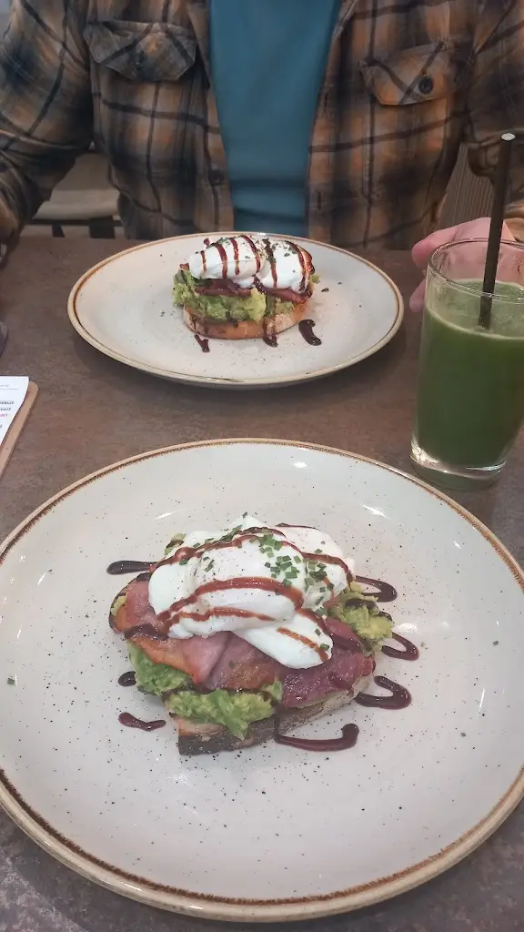 Gale_The Kiln_Stewartby_recensione