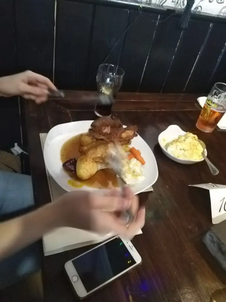 Menu_The Golden Lion Inn_Stithians_imagen_7