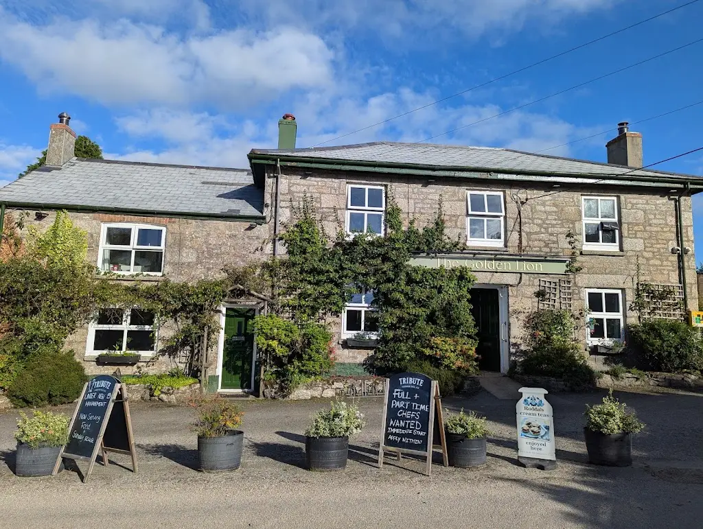 The Golden Lion Inn_Stithians_slider_image_3