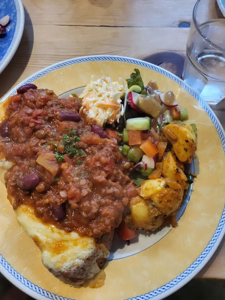 Emily Cousins_Wilf's Cafe  _Staveley_review