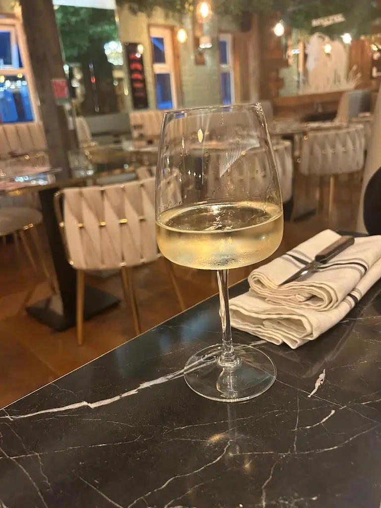 Simon Magee_Bavette Steak House - Turkish Restaurant_Stockton Heath_reseña