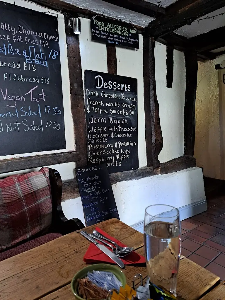 Menu_The Three Horseshoes, North Cove_Beccles_image_2