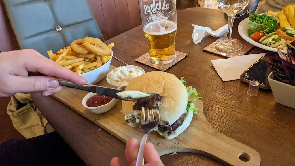 Menu_The Castle Inn Stoke Gabriel_Stoke Gabriel_image_7