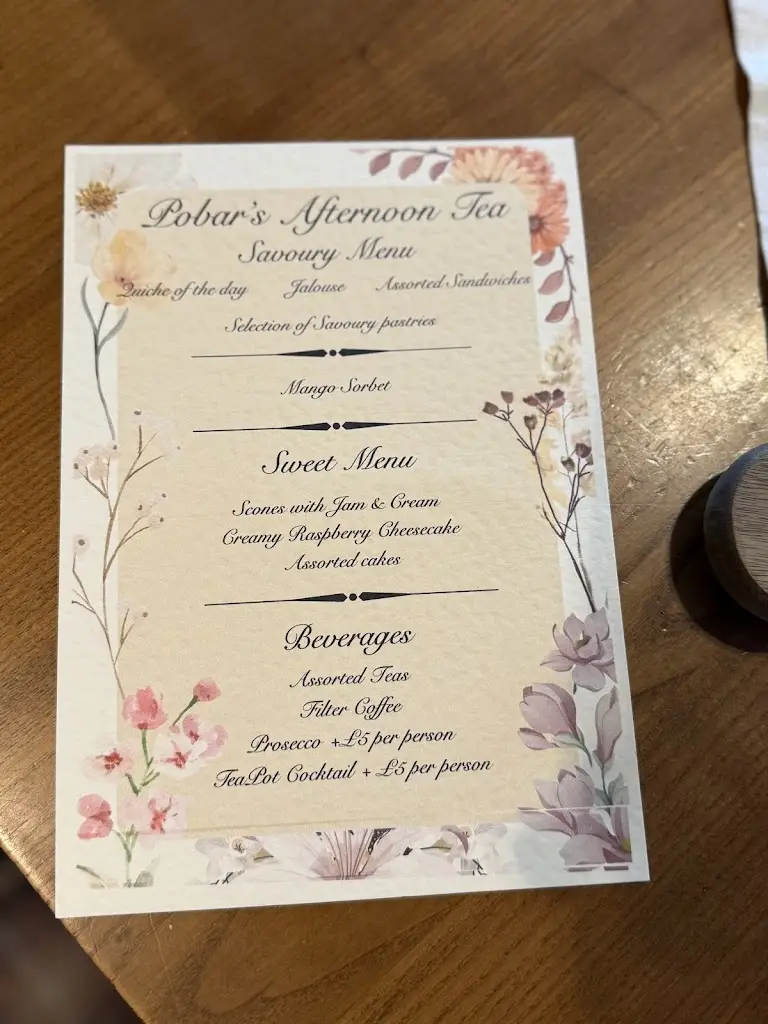 Katie_Crown & Glove_Stannington_review