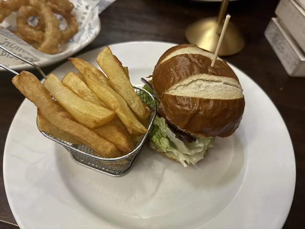 Charlie_Garrison Bar & Restaurant_Stannington_review