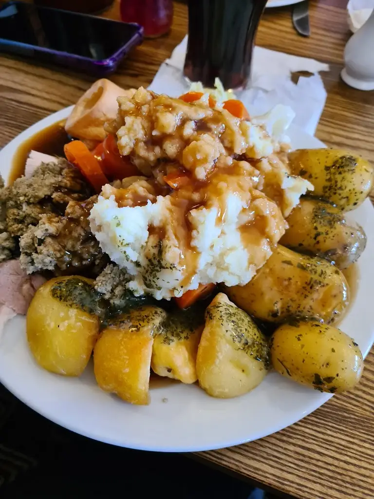 Menu_Longshoot_Stoke Golding_image_4