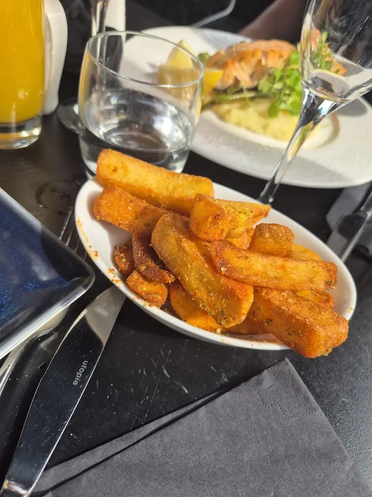 Sarah Taylor_Lavish_Stevenage_review