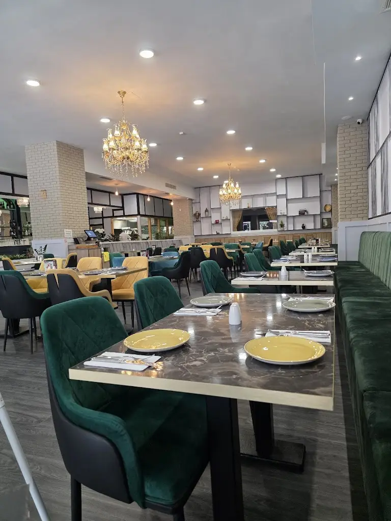 Yali Restaurant & Bar_Stevenage_slider_image_3